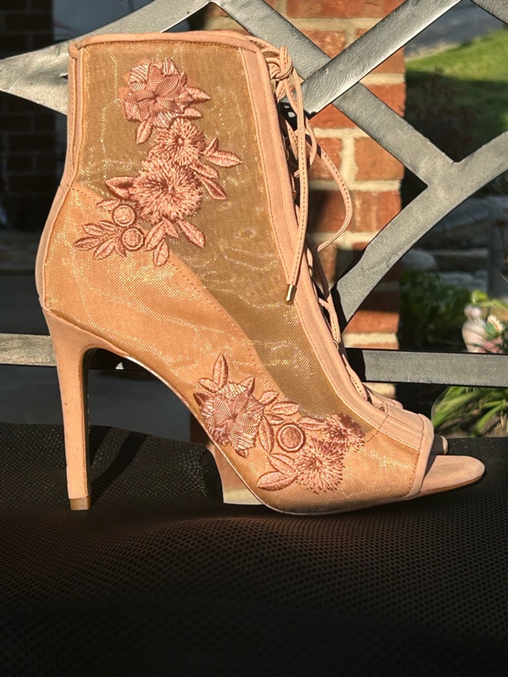 Gianni Bini Blush Pink Embroidered Zip Lace Up Heeled Booties Size 8 New! Tags!